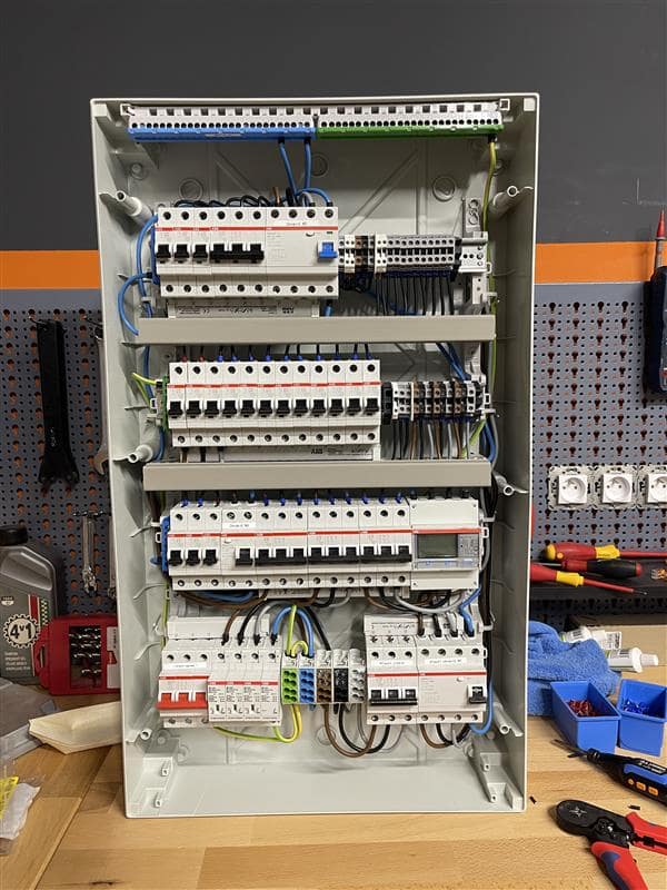 Rozvaděč na míru 02